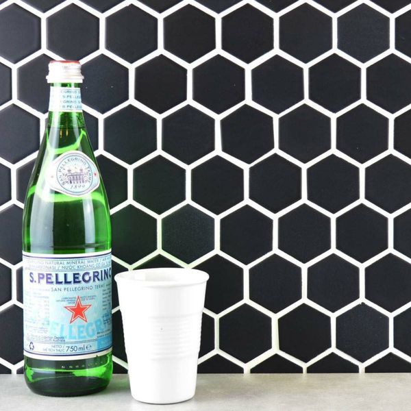 Sample Pixel Black Hexagon 50x50 Matt