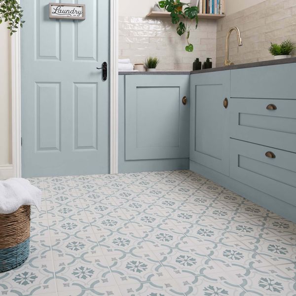 Sample Sirocco Blue Ornate