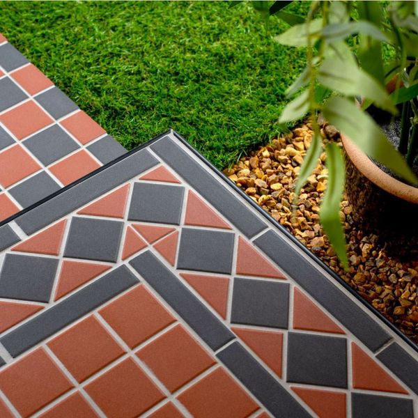 Sample Victorian Red Black Corner