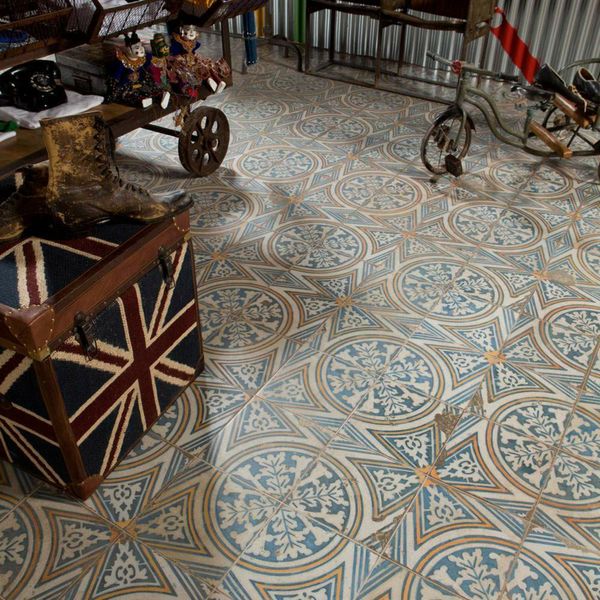 Sample Vintage Industrial Divina 450x450
