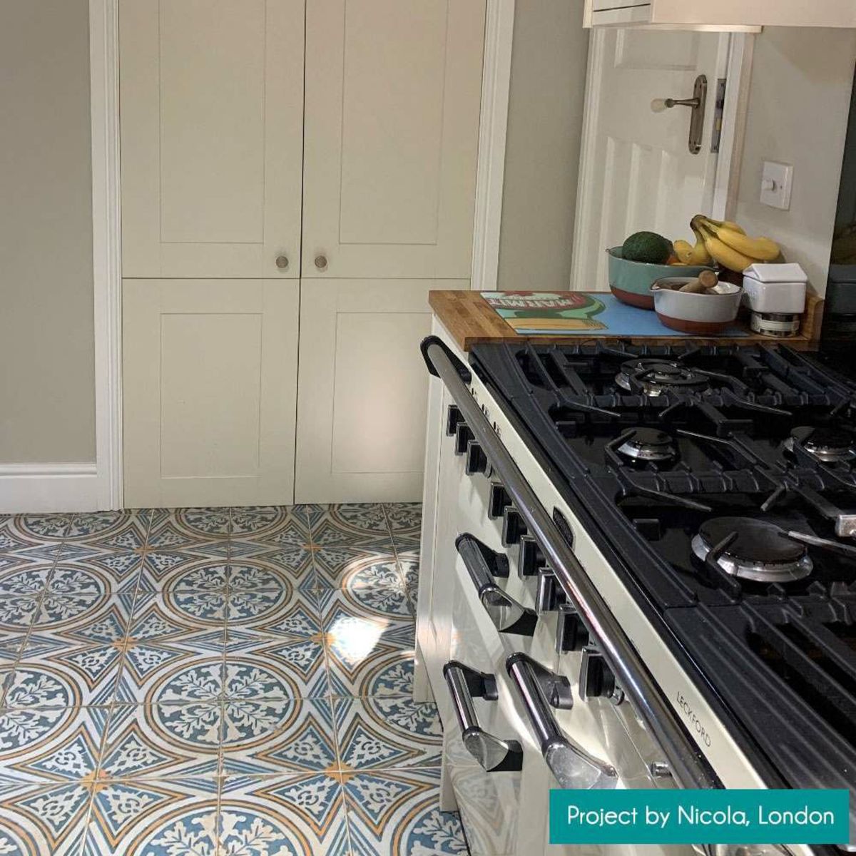 Sample - Vintage Industrial Divina 450x450