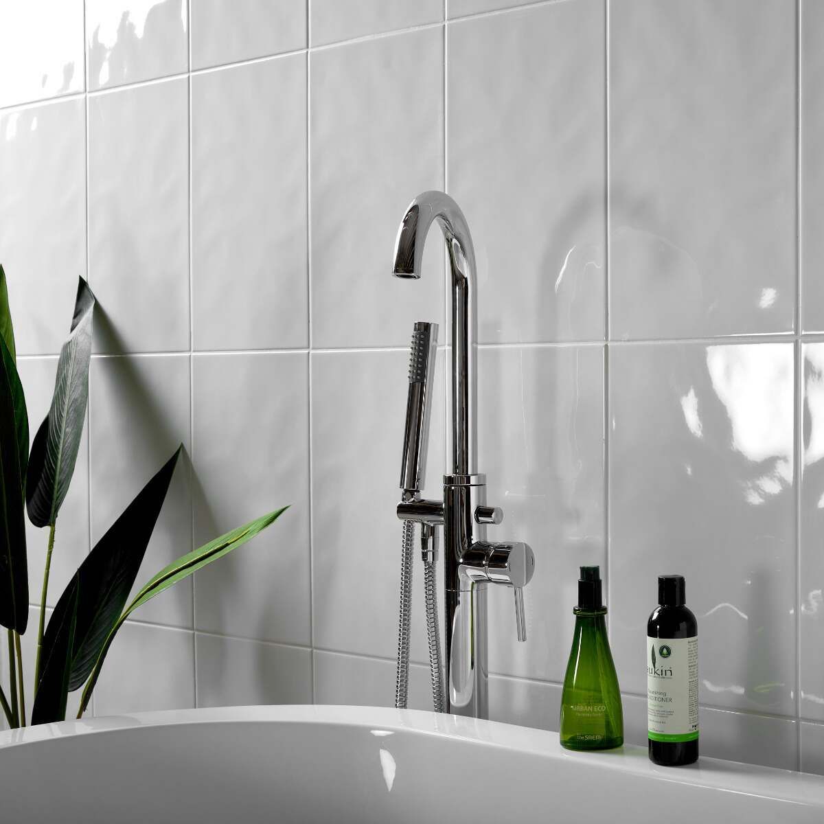 Sample - Kai Bumpy White 400x250